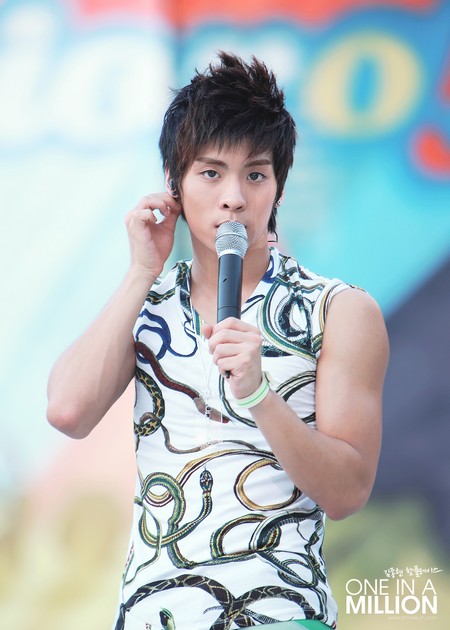 100901musik6idolanh008-18877-7726.jpg