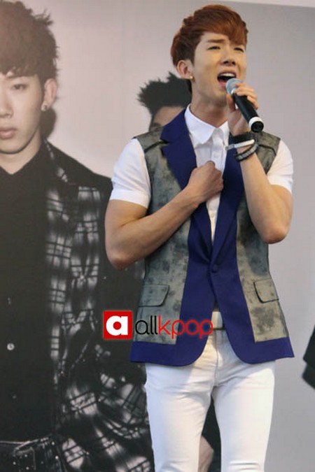 100901musik6idolanh010-18877-5553.jpg