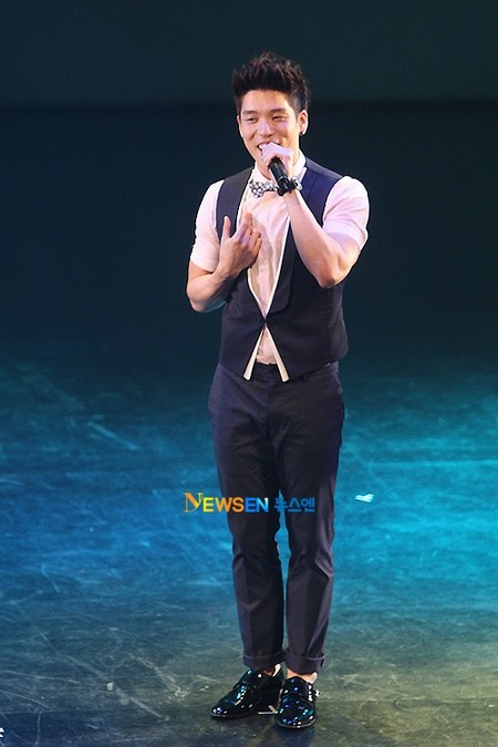 100901musik6idolanh011-18877-3624.jpg