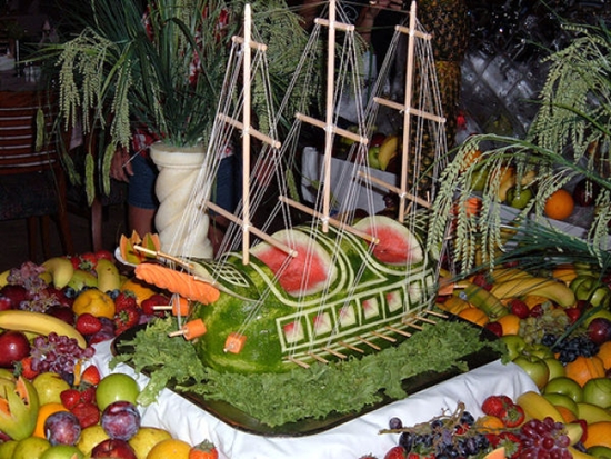 amazing-watermelon-carvings-640-20-15780-2305.jpg