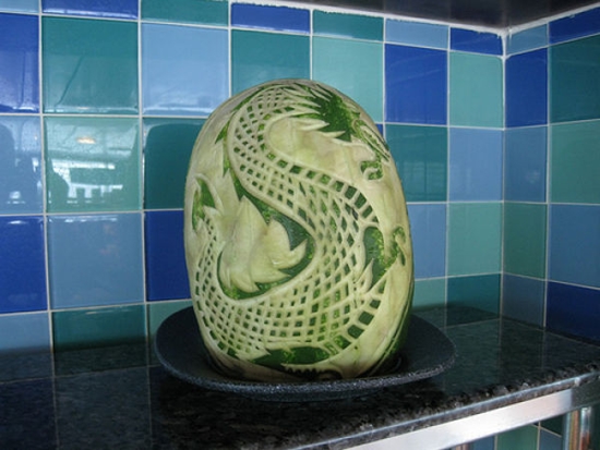 amazing-watermelon-carvings-640-27-15780-8114.jpg