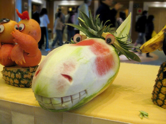 amazing-watermelon-carvings-640-29-15780-3575.jpg