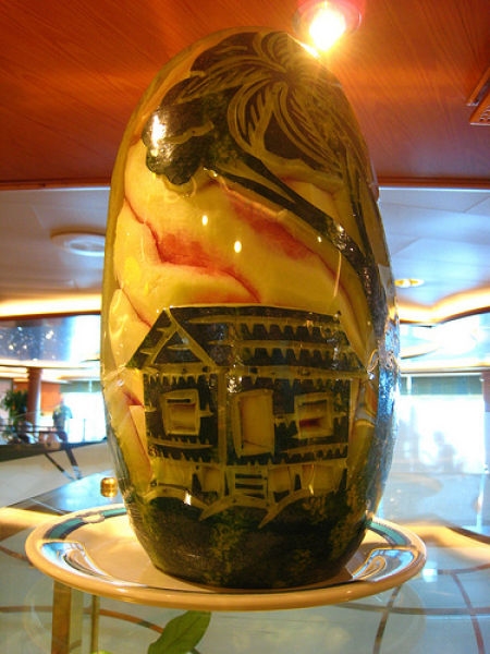 amazing-watermelon-carvings-640-32-15780-8760.jpg