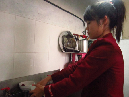 Sinh viên bị bóc lột khi làm thêm