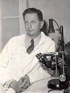 KenhSinhVien.Net-andre-lwoff.jpg